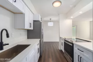 Photo #6: 6650120 Listing