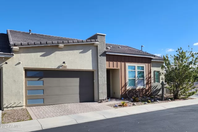 MLS: 6650222 Condo For Sale