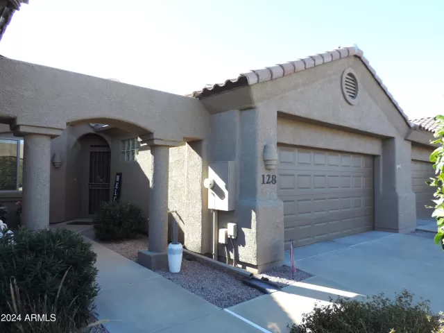 MLS: 6650366 Condo For Sale