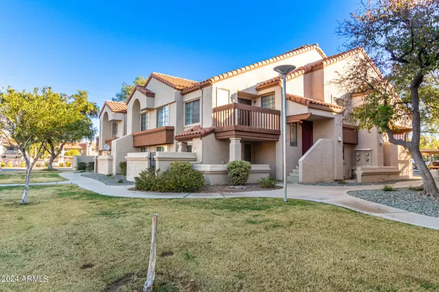 MLS: 6650684 Condo For Sale