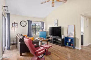 Photo #4: 6650684 Listing