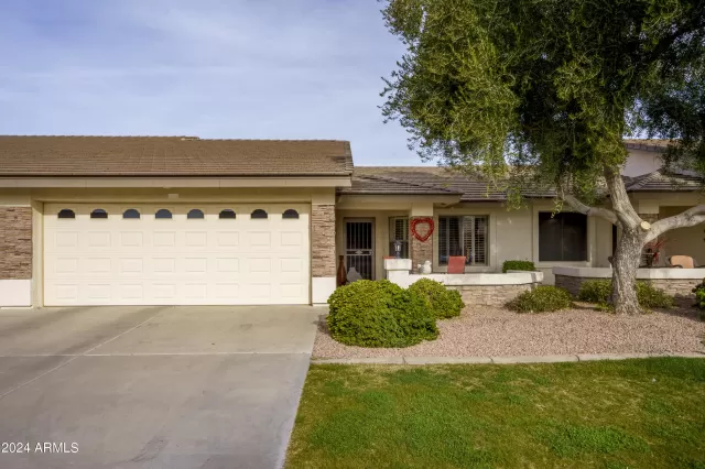 MLS: 6650773 Condo For Sale