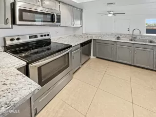 Photo #5: 6651071 Listing 