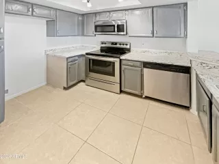 Photo #6: 6651071 Listing 