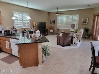 Photo #3: 6651119 Listing