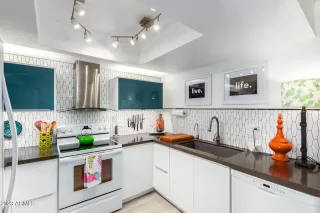 Photo #3: 6651466 Listing