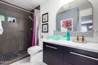 Photo #6: 6651466 Listing