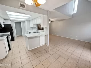 Photo #4: 6651596 Listing 