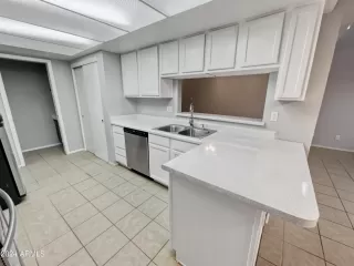 Photo #5: 6651596 Listing 