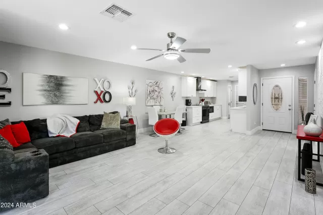 MLS: 6651630 Condo For Sale