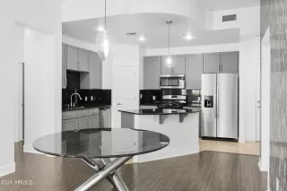 Photo #1: 6651772 Listing 