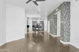 Photo #5: 6651772 Listing 