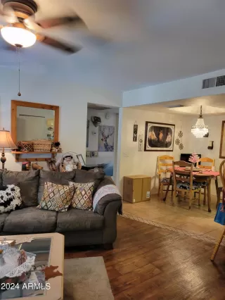 Photo #4: 6652025 Listing