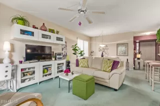 Photo #1: 6652077 Listing