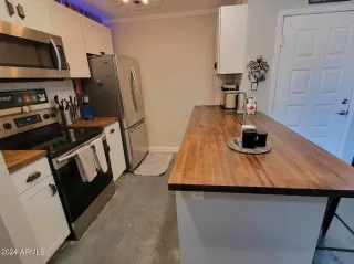 Photo #1: 6652085 Listing