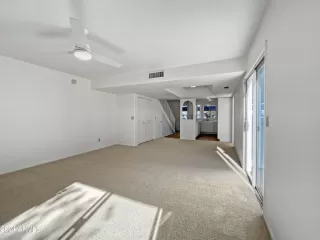 Photo #6: 6652119 Listing