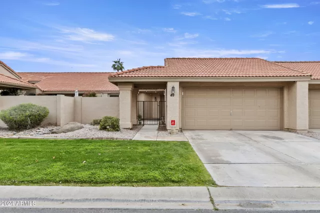 MLS: 6652163 Condo For Sale