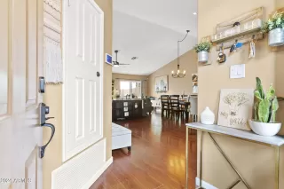 Photo #3: 6652163 Listing