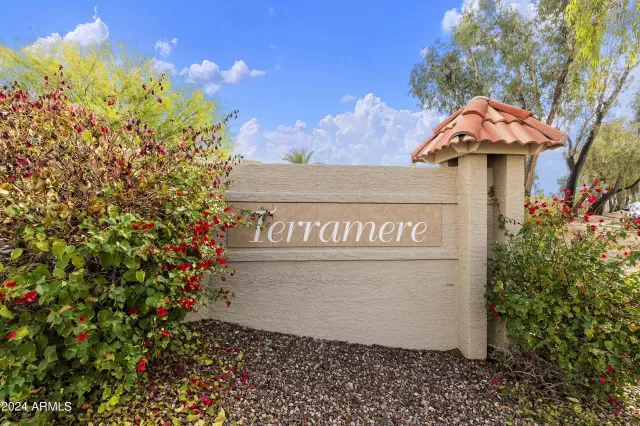 MLS: 6652175 Condo For Sale