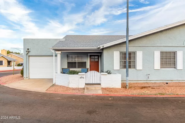 MLS: 6652183 Condo For Sale