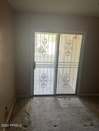 Photo #4: 6652280 Listing