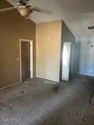 Photo #6: 6652280 Listing