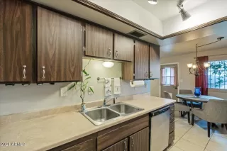 Photo #5: 6652415 Listing 