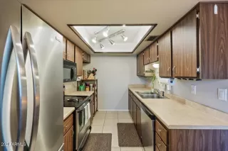 Photo #6: 6652415 Listing 