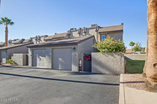 MLS: 6652559 Condo For Sale