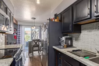 Photo #4: 6652559 Listing