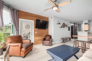 Photo #3: 6652640 Listing