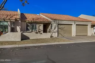 Photo #5: 6652770 Listing