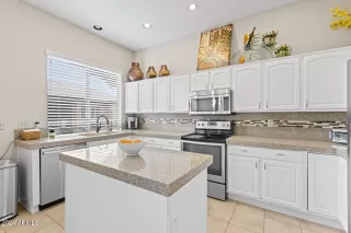 Photo #1: 6652828 Listing