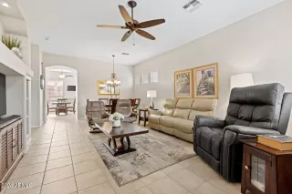 Photo #3: 6652828 Listing