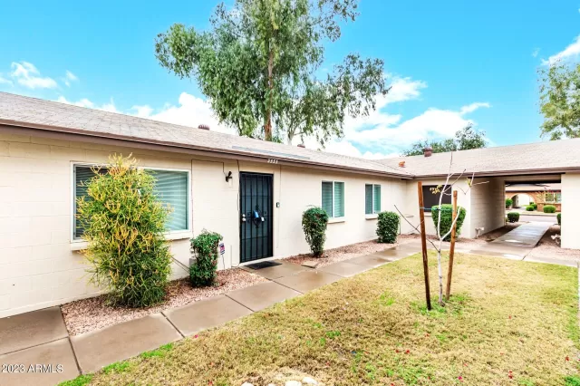 MLS: 6652919 Condo For Sale