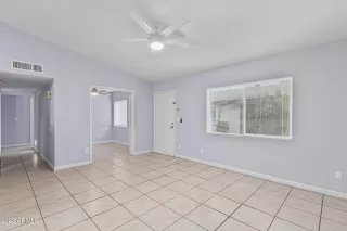 Photo #5: 6652919 Listing