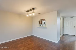 Photo #4: 6652990 Listing 