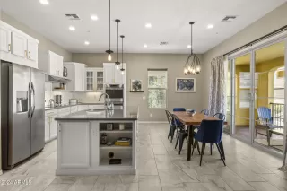 Photo #3: 6653028 Listing 