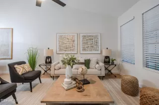 Photo #3: 6653041 Listing