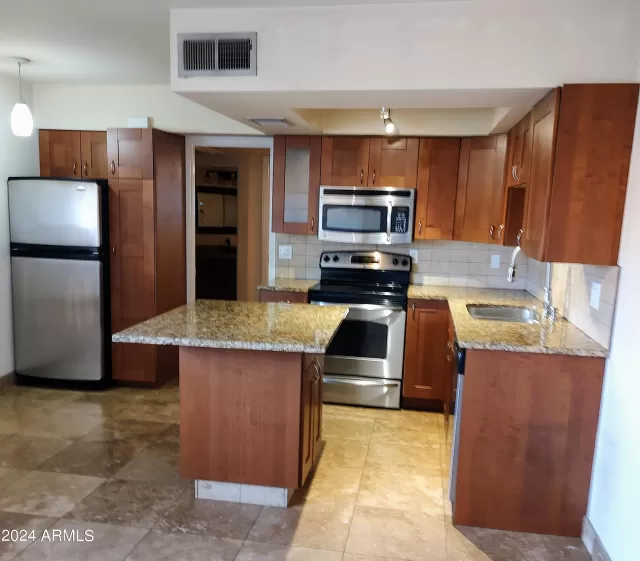 MLS: 6653118 Condo For Sale