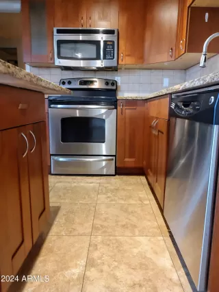 Photo #1: 6653118 Listing 