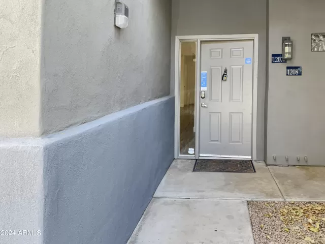 MLS: 6653125 Condo For Sale