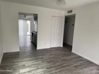 Photo #5: 6653498 Listing