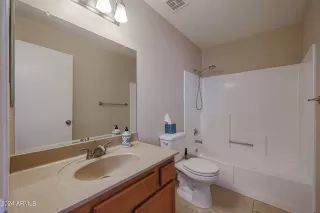 Photo #6: 6653833 Listing