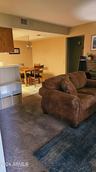 Photo #3: 6653896 Listing 