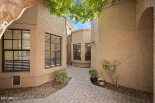 Photo #3: 6653983 Listing