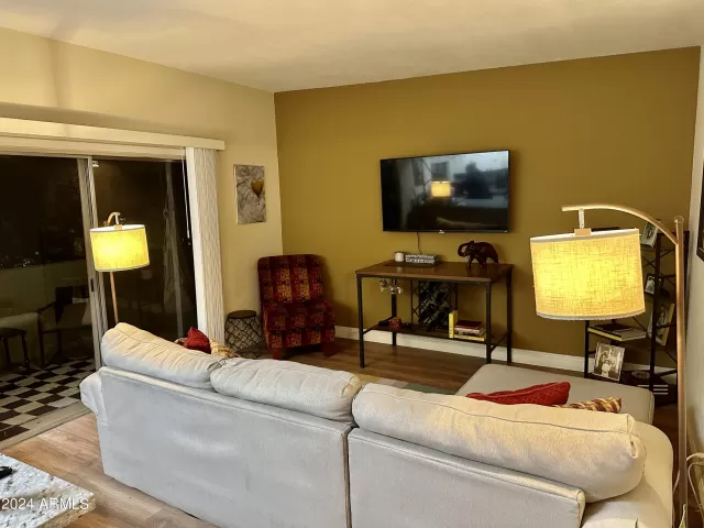 MLS: 6654024 Condo For Sale