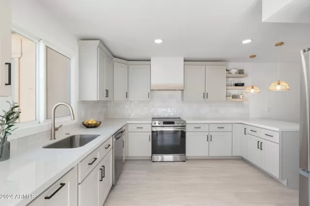 MLS: 6654161 Condo For Sale