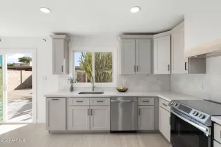 Photo #6: 6654161 Listing