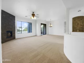 Photo #5: 6654269 Listing